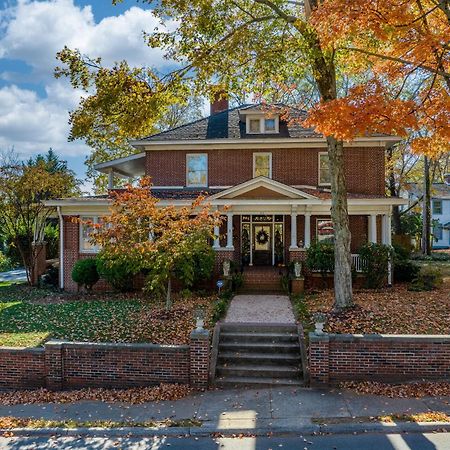 The Inn On Front Street Statesville Exterior foto